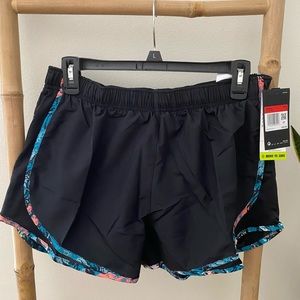 Nike | Dri-Fit Tempo Running Shorts L